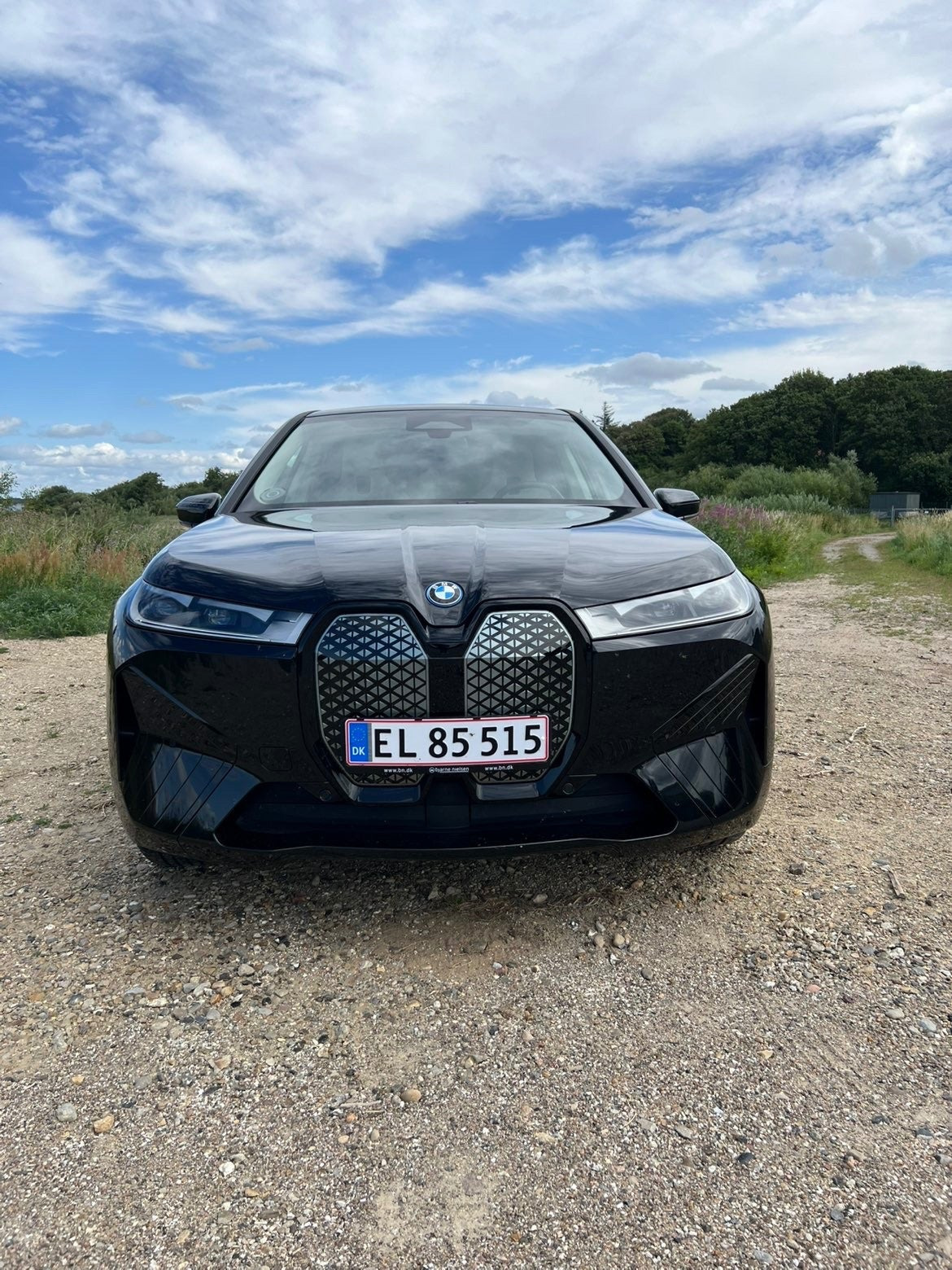 Sort BMW iX fra 2023