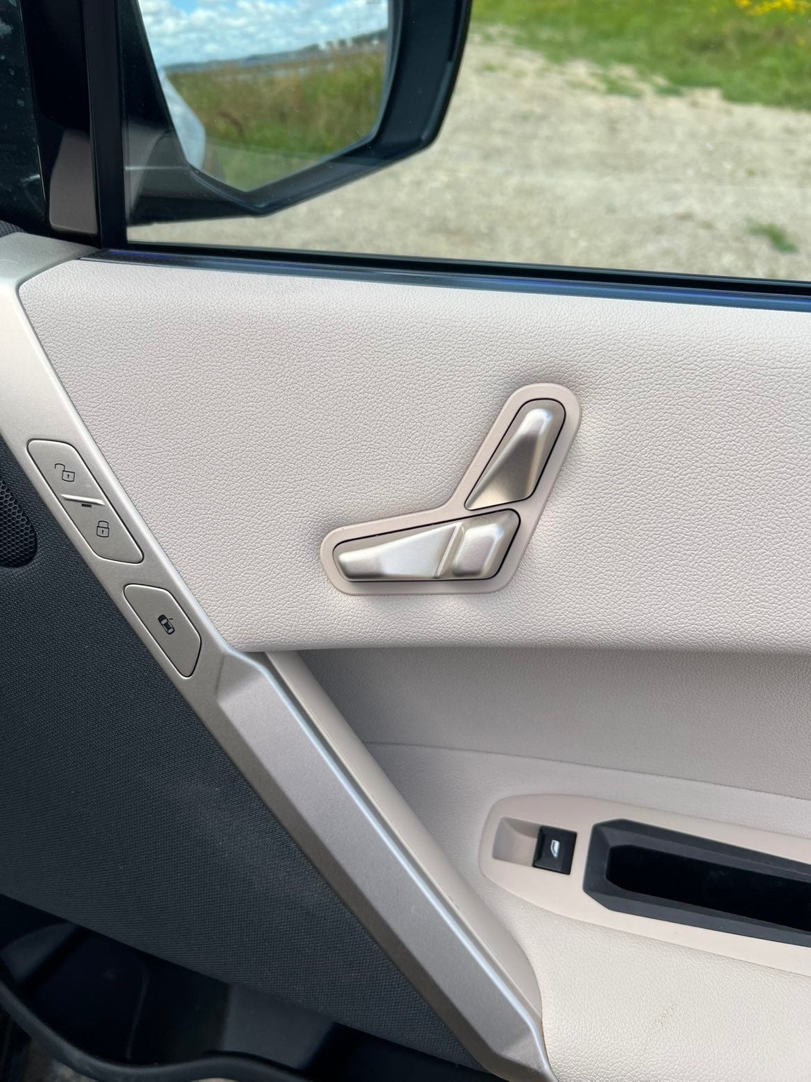 Sort BMW iX fra 2023