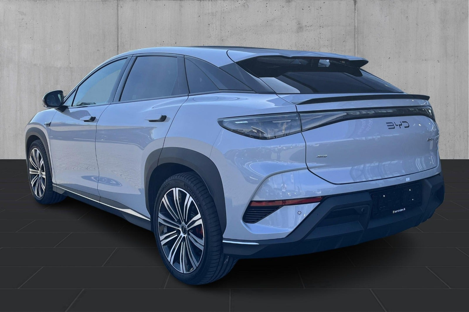 Grå BYD Sealion 7 fra 2024