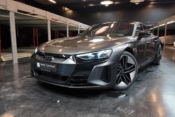 Grå Audi e-tron GT fra 2023