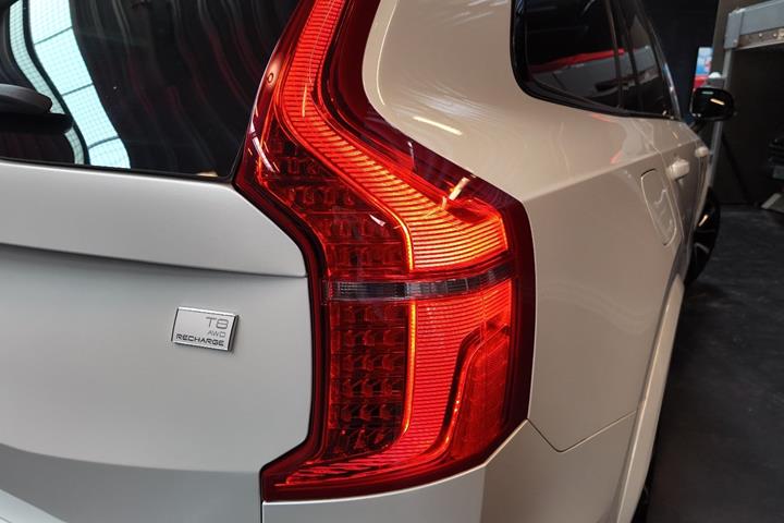 Hvid Volvo XC90 fra 2023