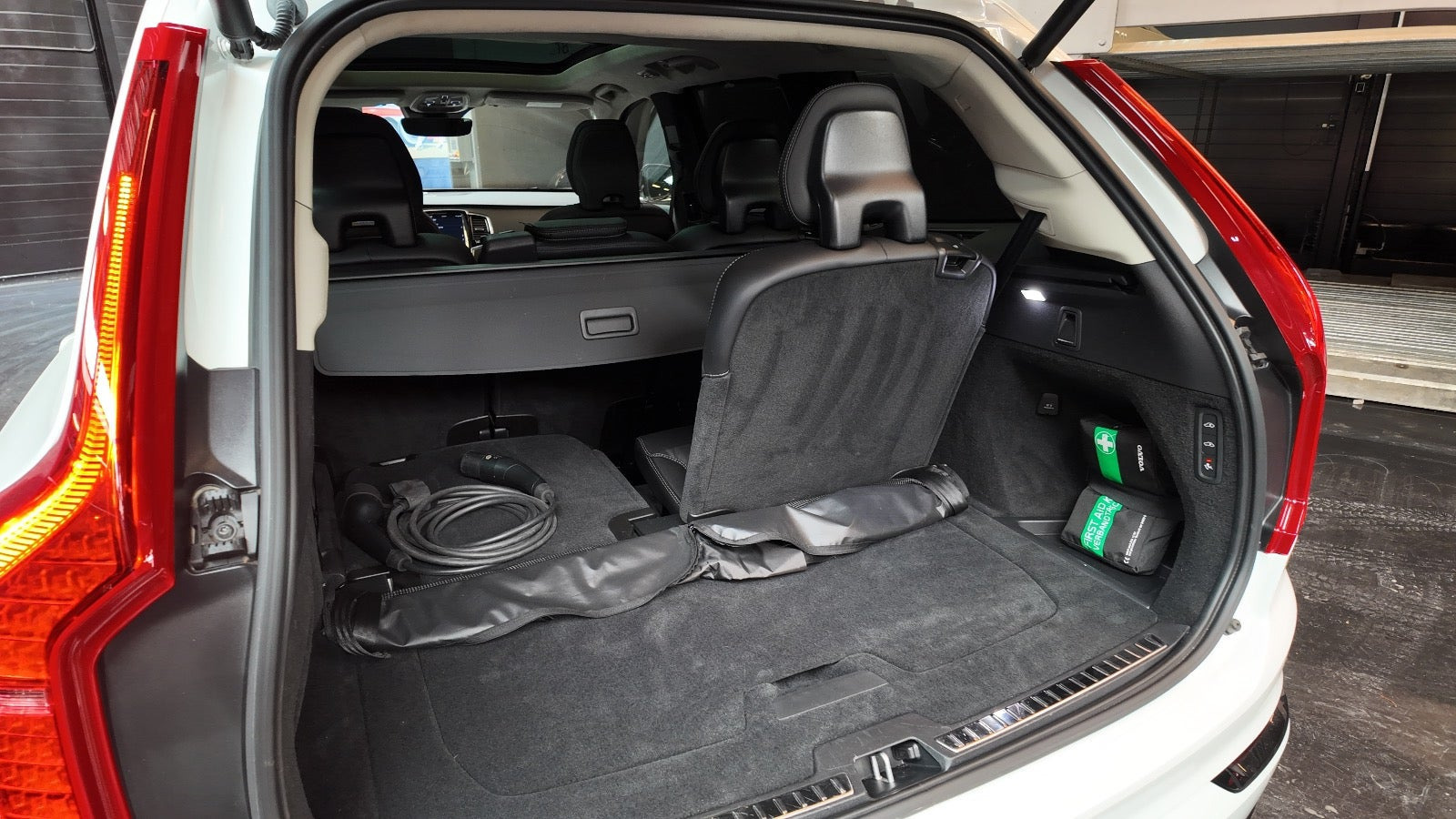 Hvid Volvo XC90 fra 2023