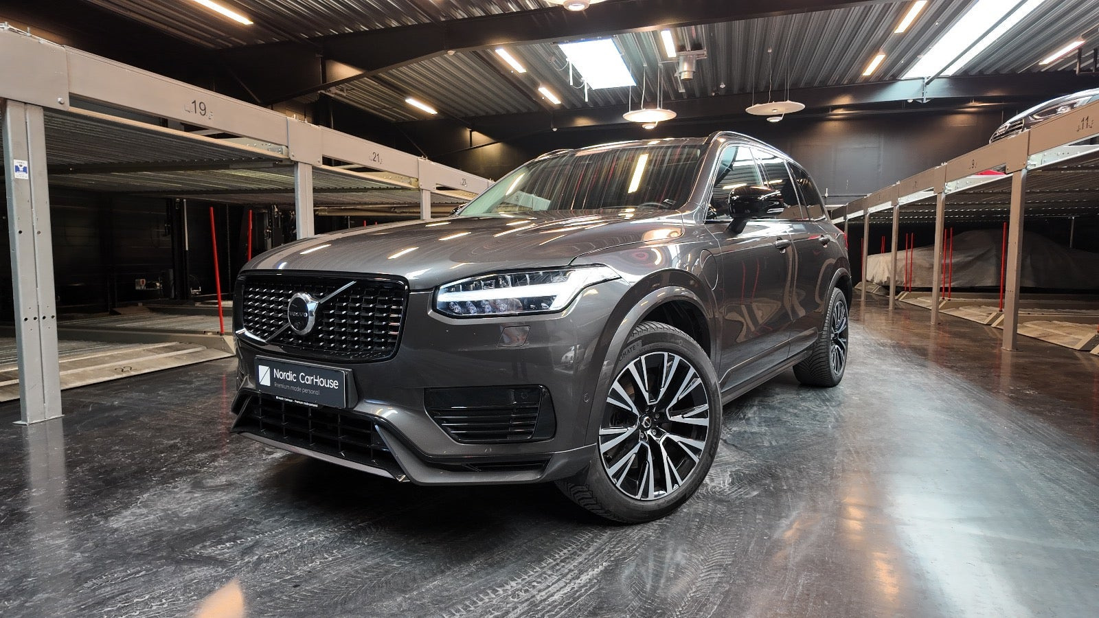 Sort Volvo XC90 fra 2023