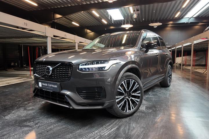 Sort Volvo XC90 fra 2023