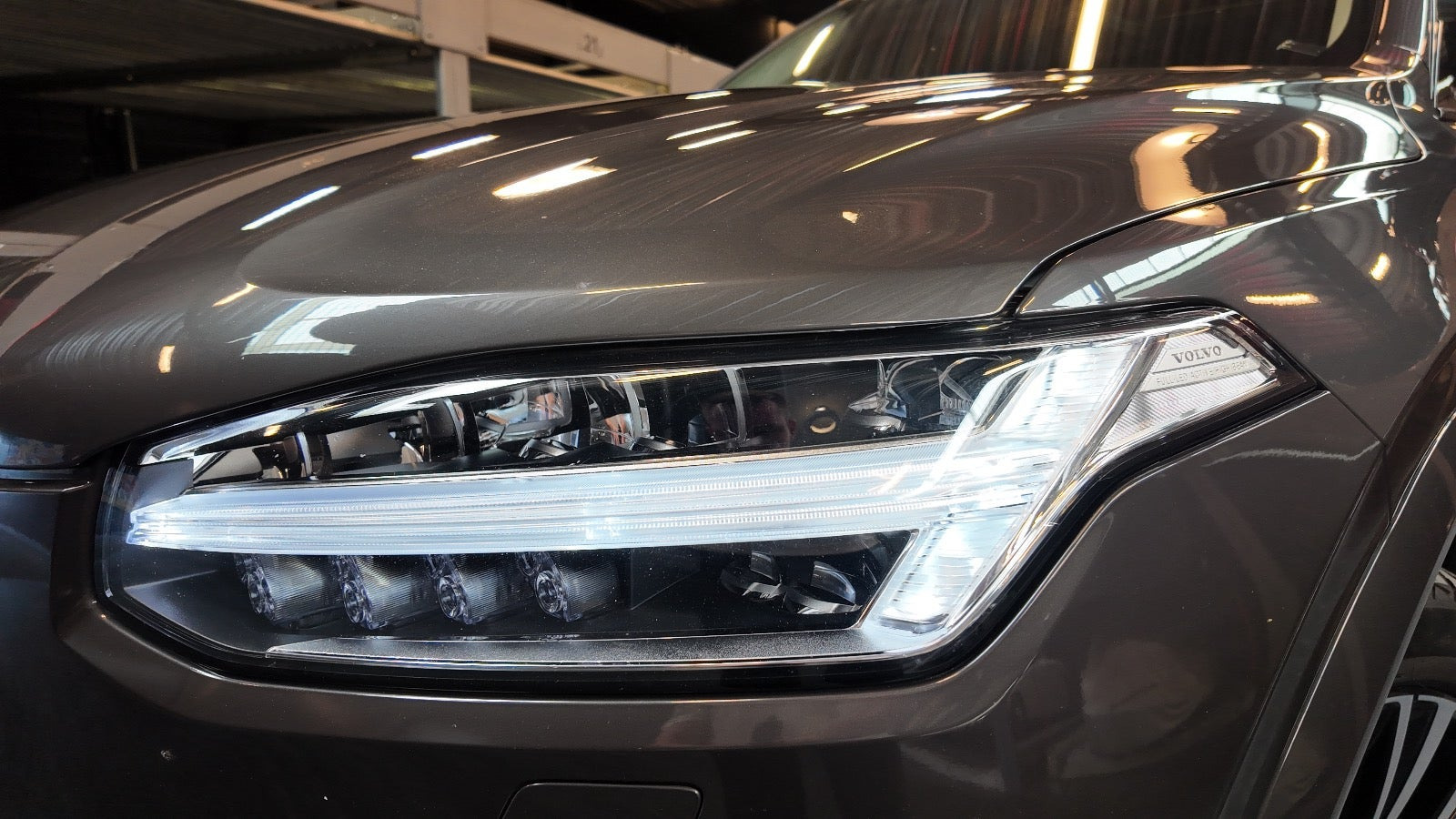 Sort Volvo XC90 fra 2023