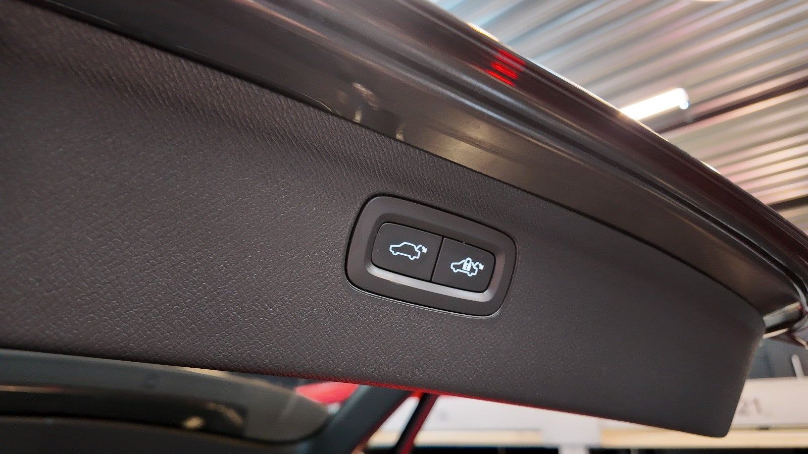 Sort Volvo XC90 fra 2023