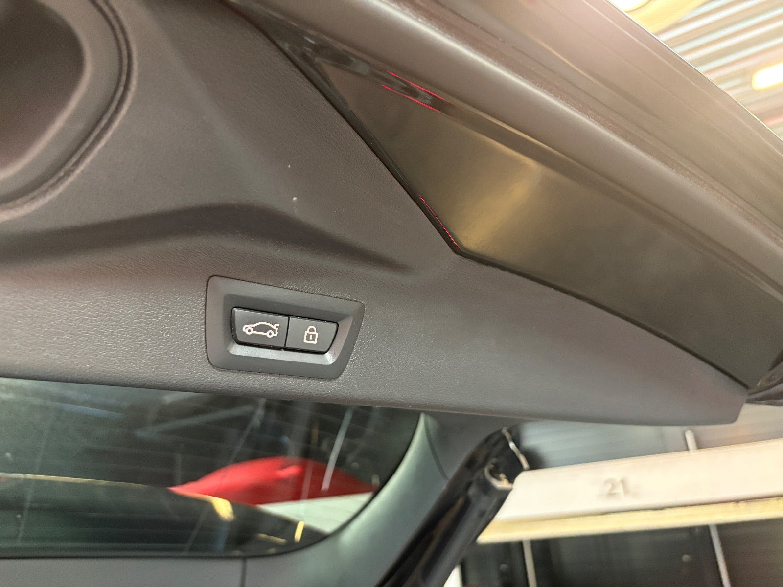 Sort BMW X5 fra 2023