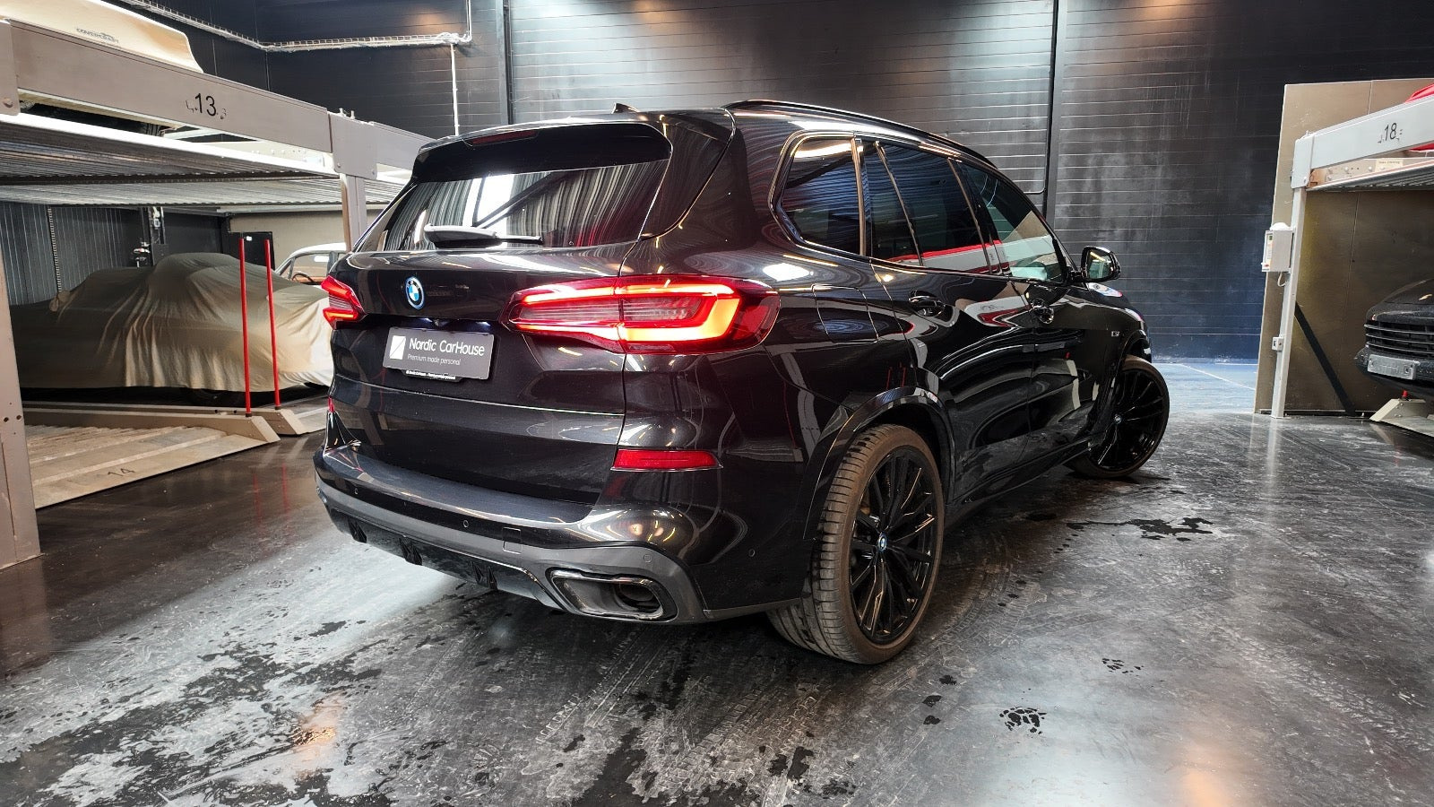 Sort BMW X5 fra 2022