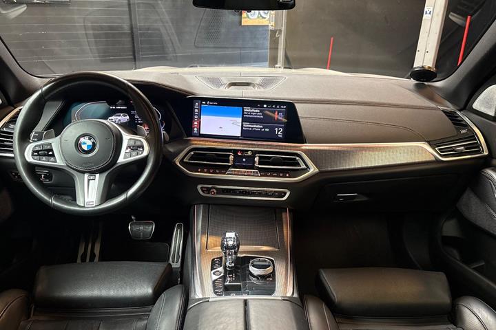 Hvid BMW X5 fra 2019