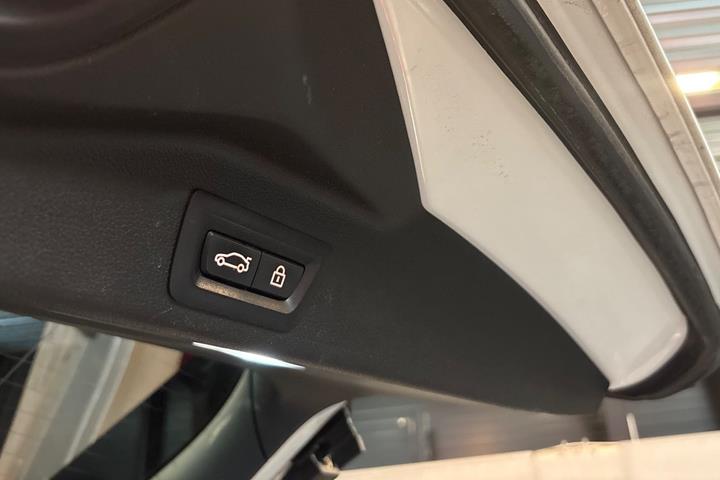 Hvid BMW X5 fra 2019