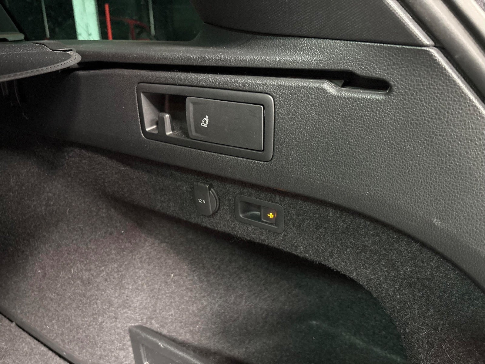 Sort VW Passat fra 2020