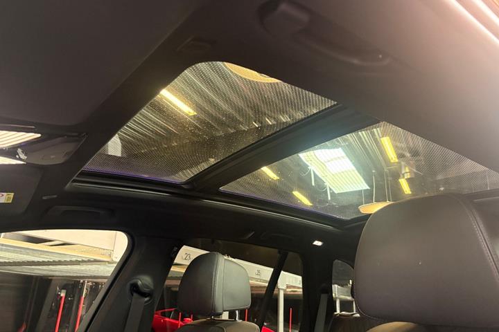 Sort BMW X5 fra 2023