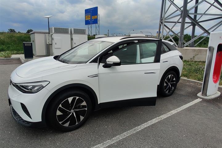 Hvid VW ID.4 fra 2021