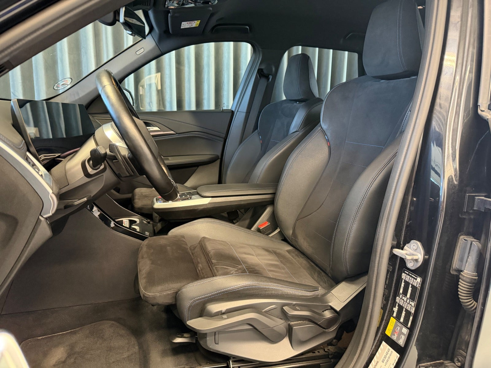 Sort BMW iX1 fra 2023