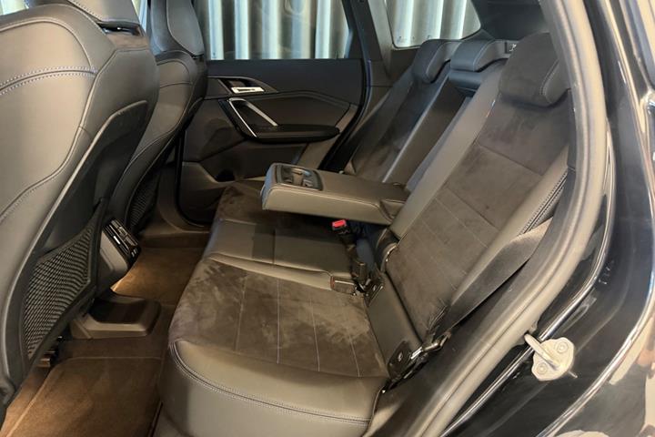 Sort BMW iX1 fra 2023