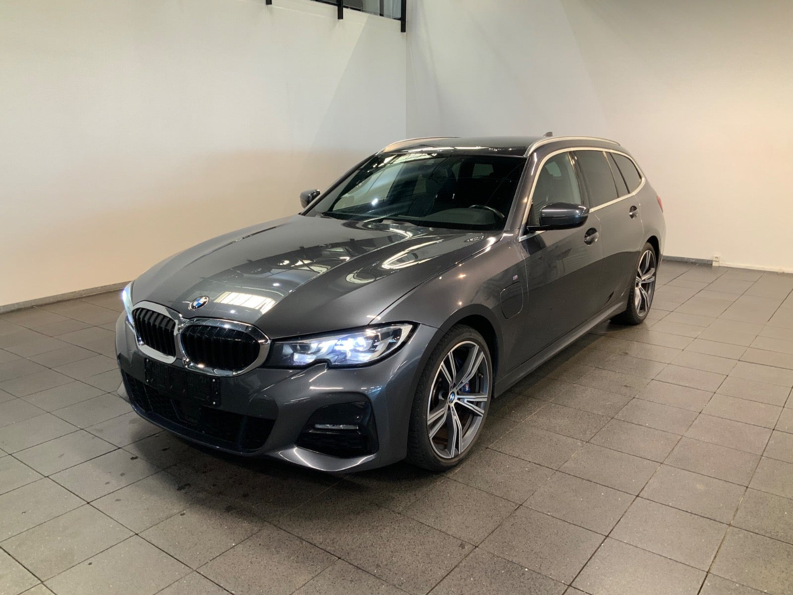 BMW 330e 2,0 Touring M-Sport aut.