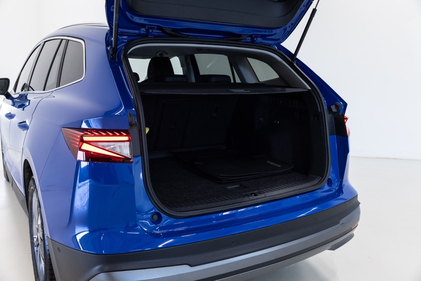 Blå Skoda Enyaq fra 2022