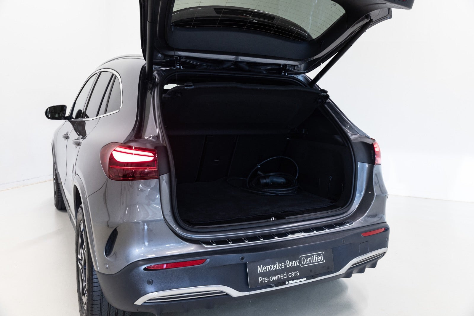 Grå Mercedes EQA250+ fra 2024