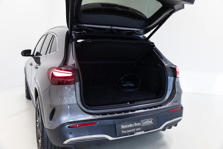 Grå Mercedes EQA250+ fra 2024