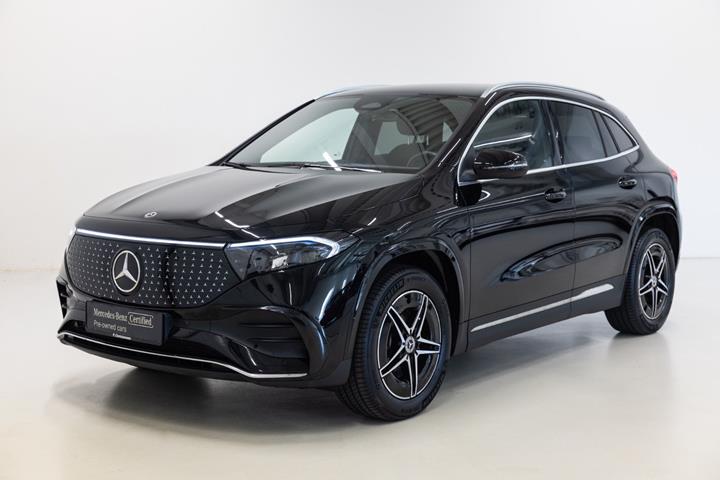 Sort Mercedes EQA350 fra 2024 set udefra
