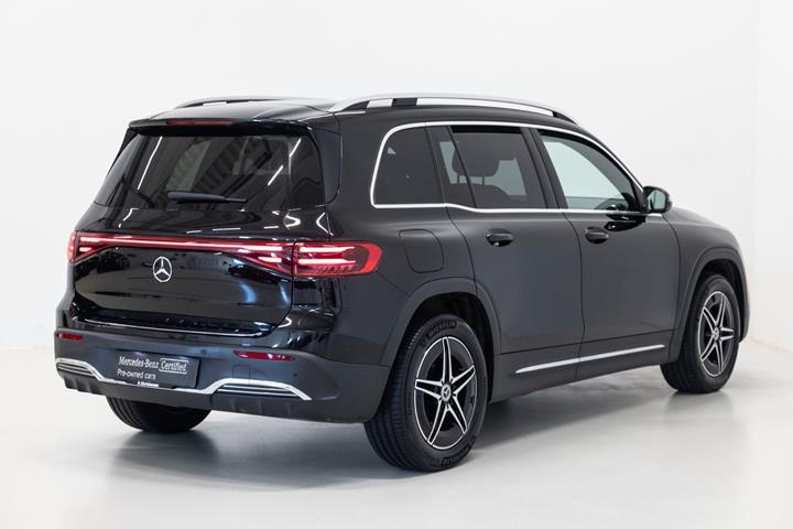 Sort Mercedes EQB250+ fra 2024