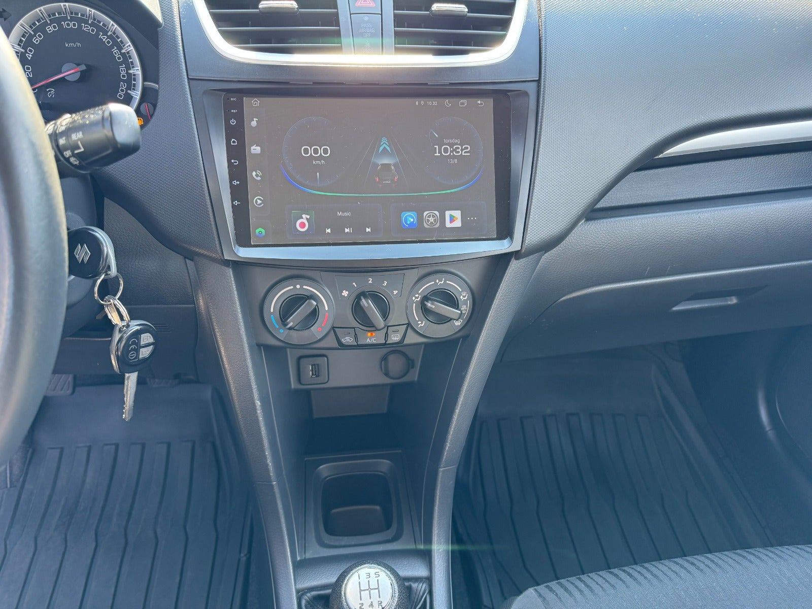 undefined Suzuki Swift fra 2011