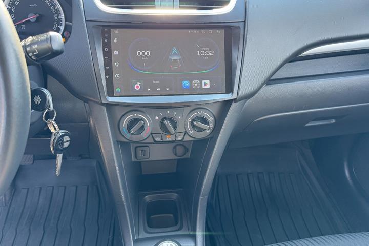 undefined Suzuki Swift fra 2011