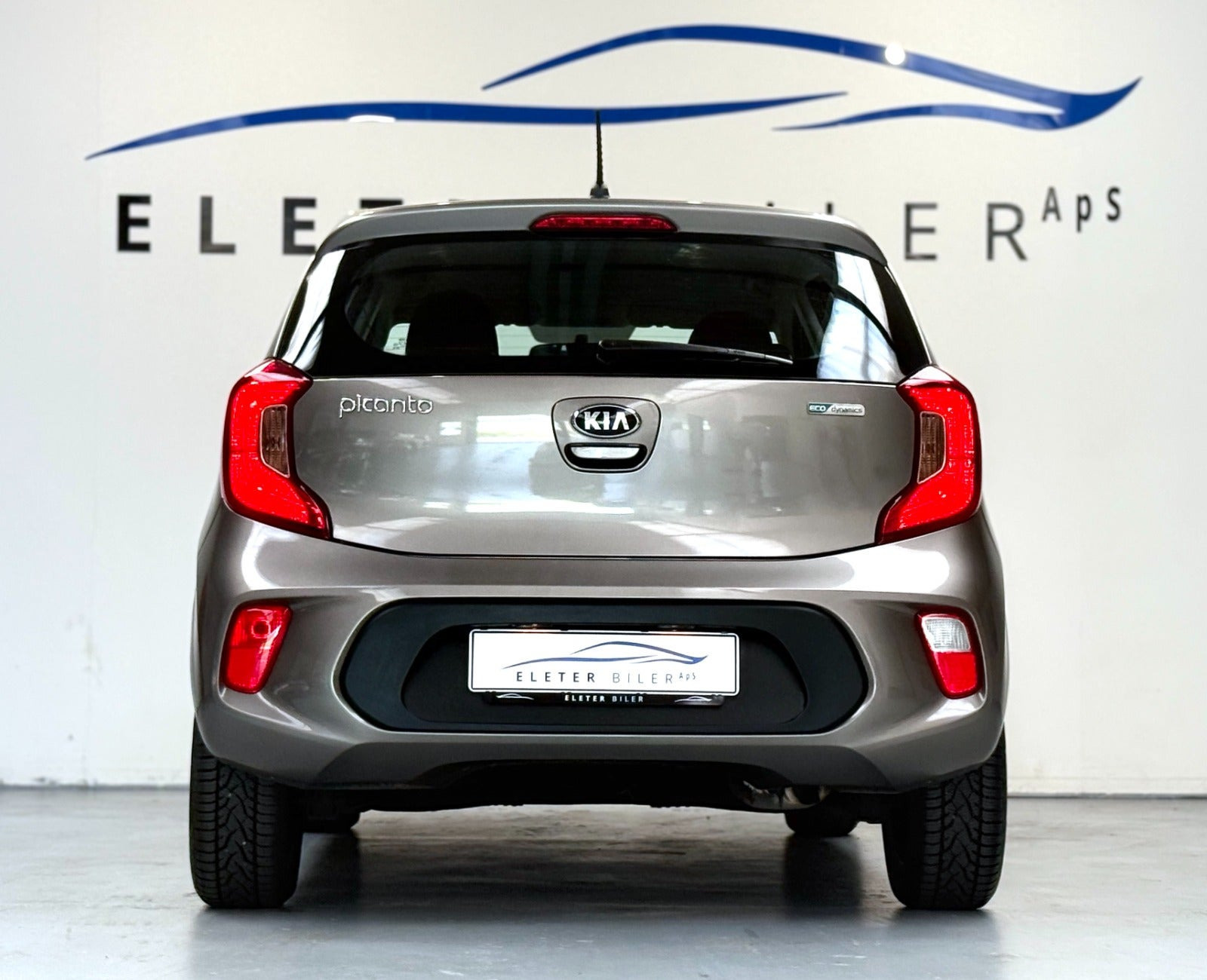 Grå Kia Picanto fra 2018