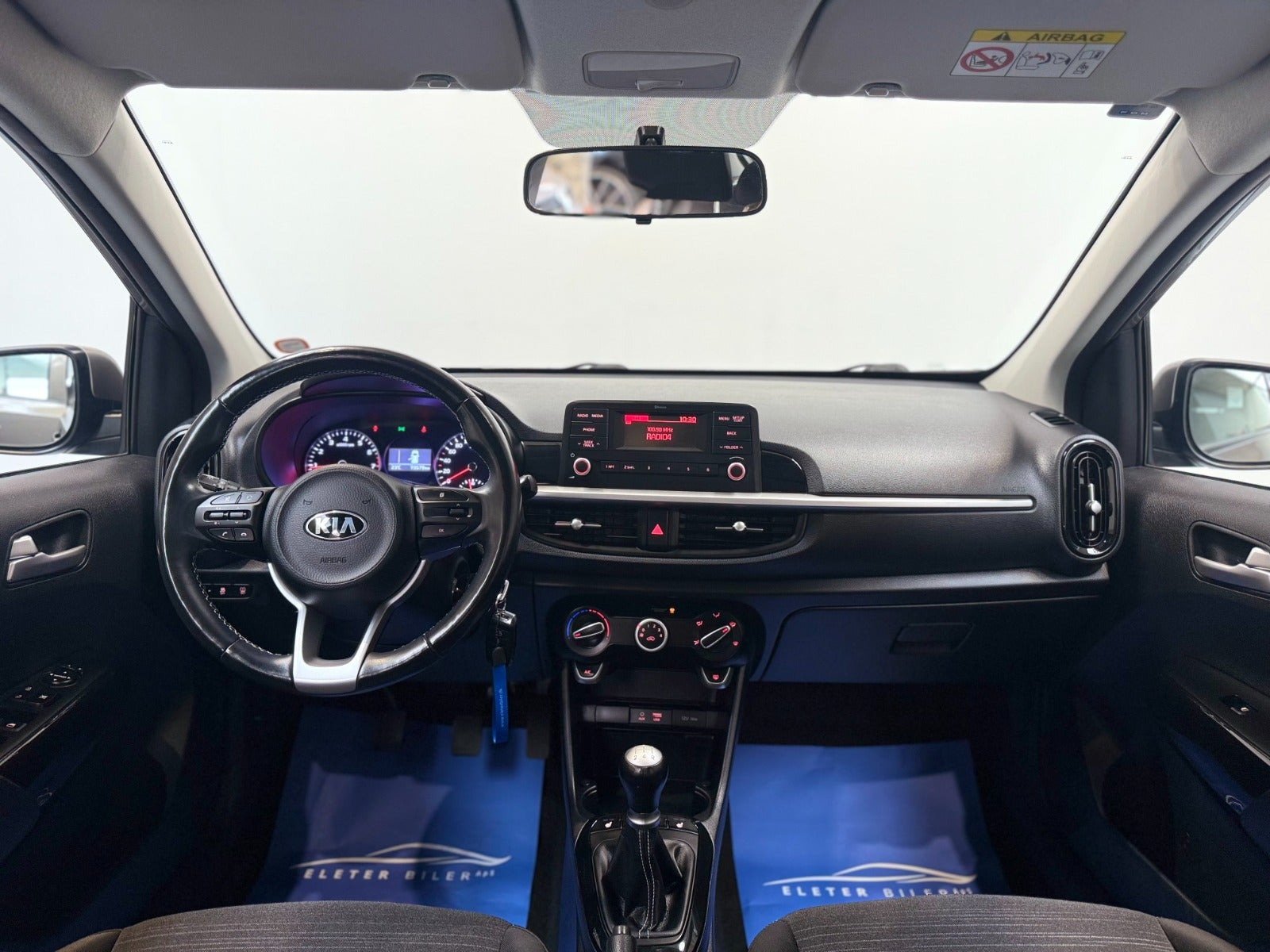 Grå Kia Picanto fra 2018
