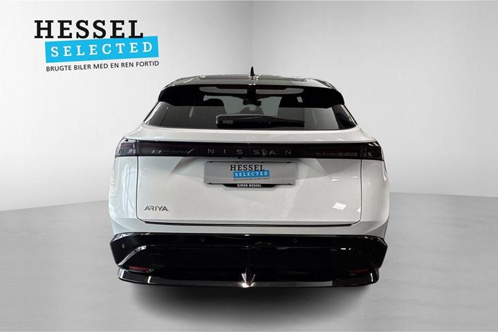 Hvid Nissan Ariya fra 2022