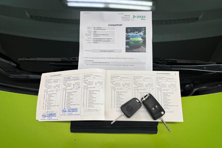 Grøn Opel Karl fra 2016