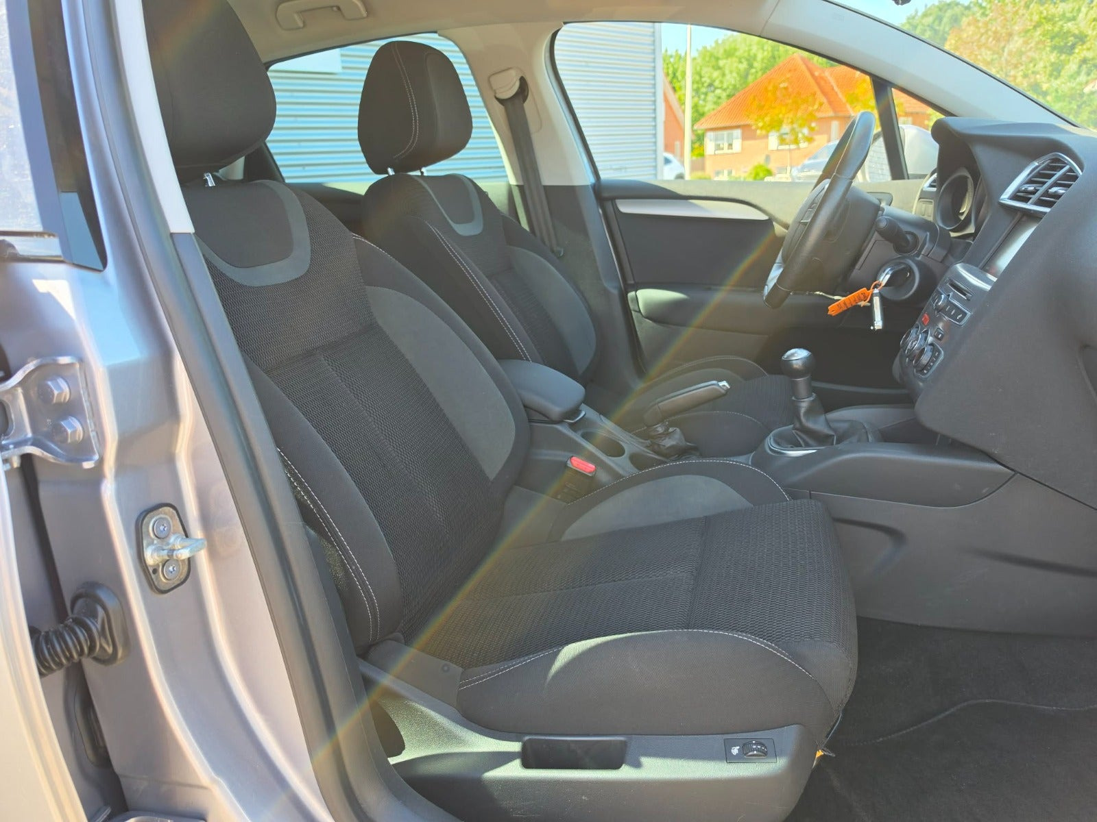 Sølv Citroën C4 fra 2018