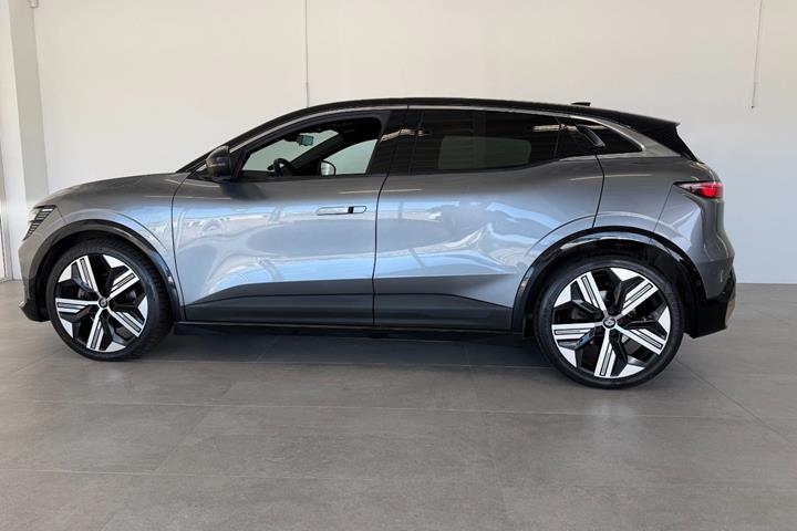 Grå Renault Megane E-Tech fra 2022