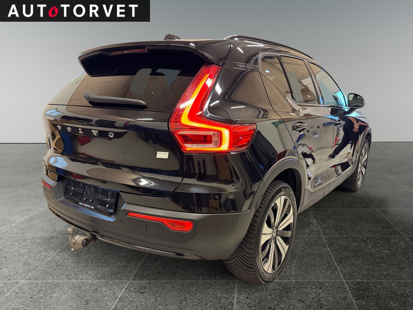 Sort Volvo XC40 fra 2023