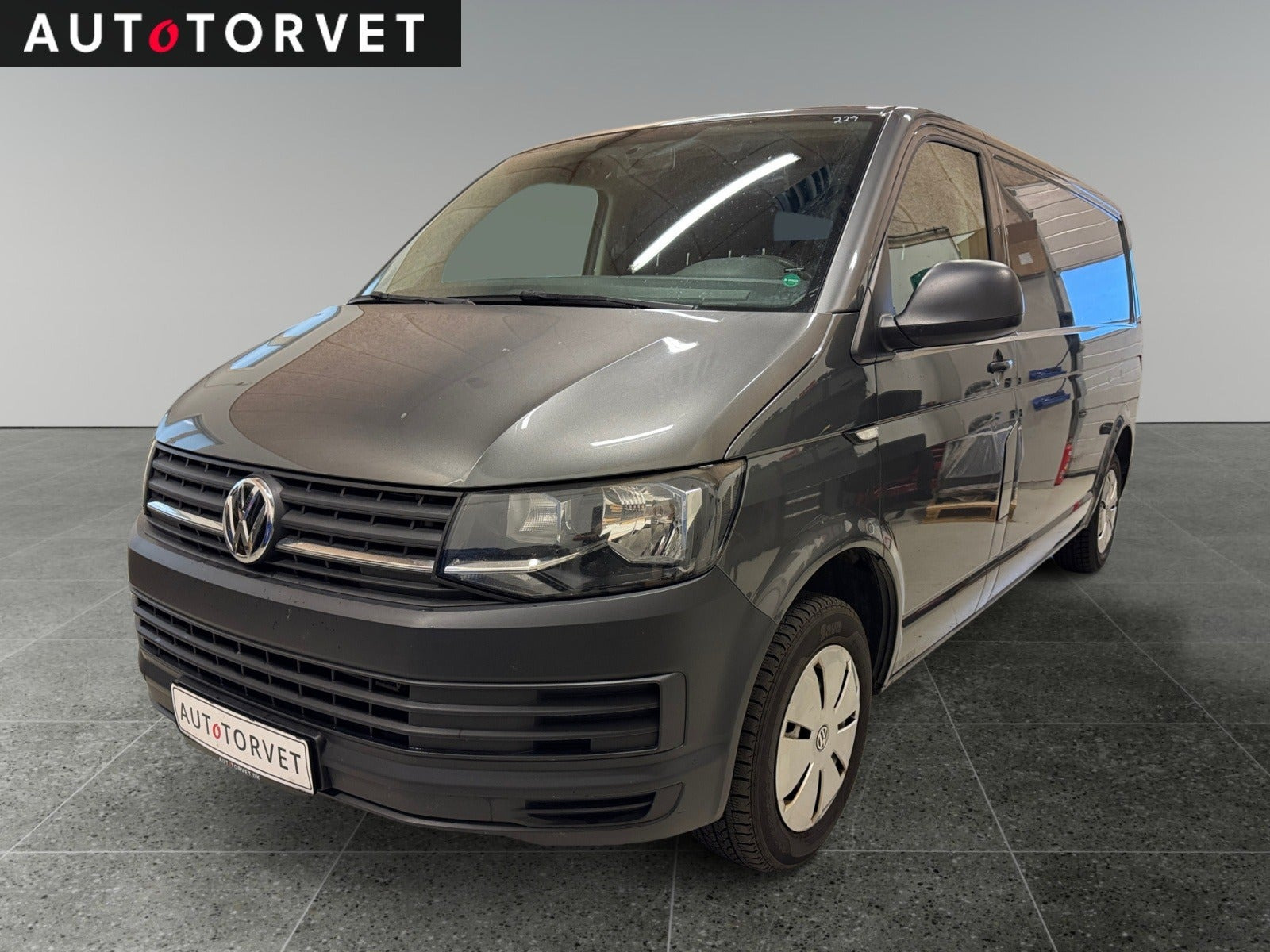 VW Transporter 2,0 TDi 150 Kassevogn DSG lang