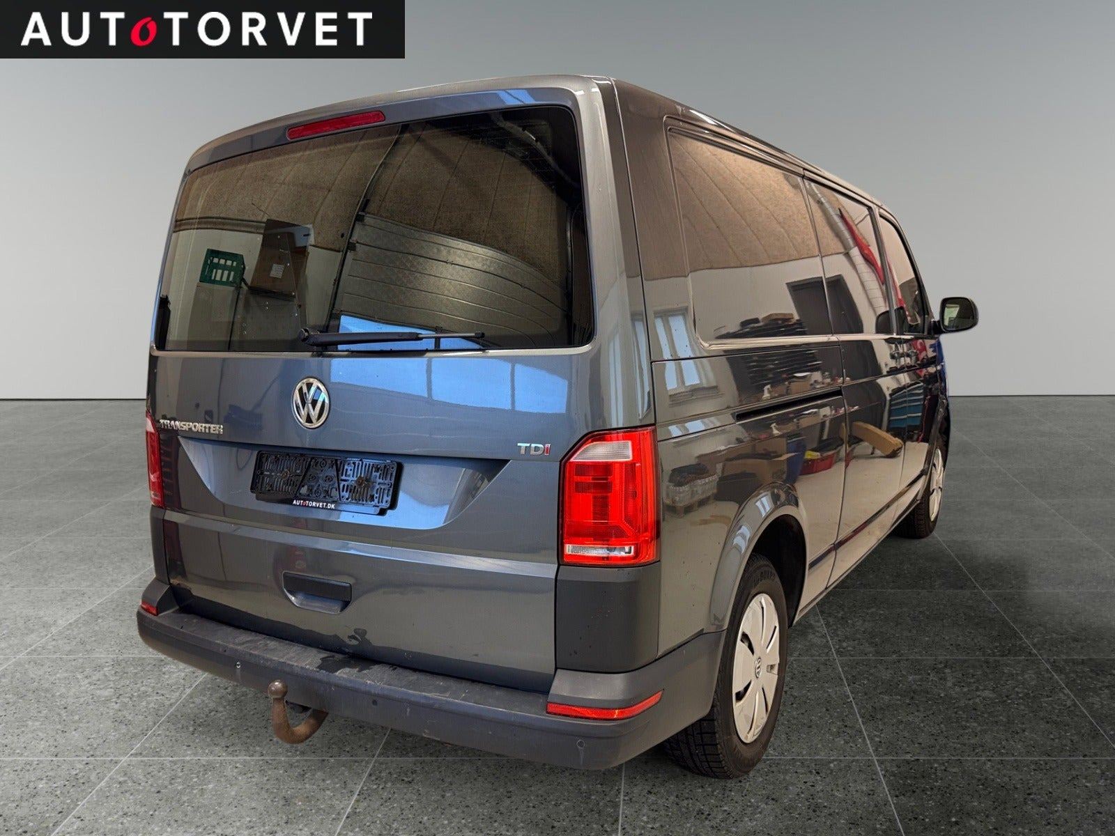 Sort VW Transporter fra 2018