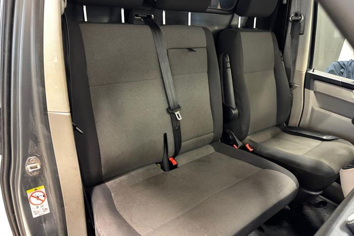 Sort VW Transporter fra 2018