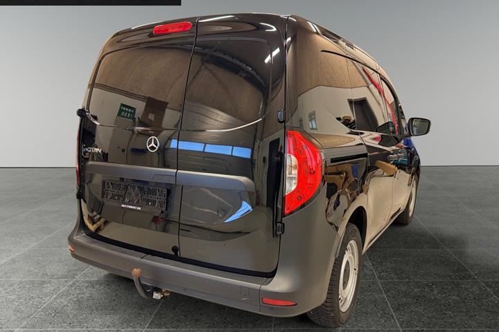 Sort Mercedes eCitan fra 2024