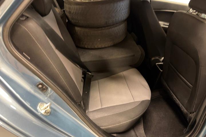 Blå Hyundai i20 fra 2021