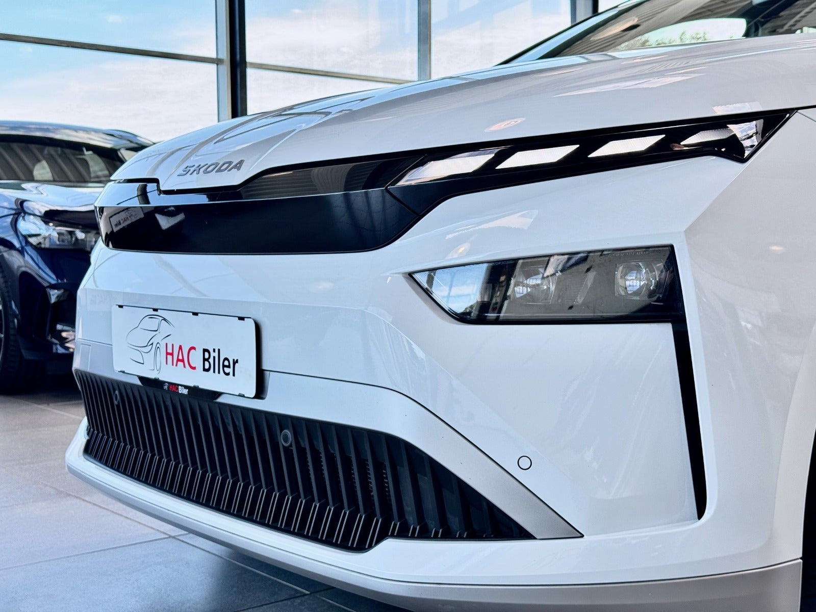 Hvid Skoda Enyaq fra 2026