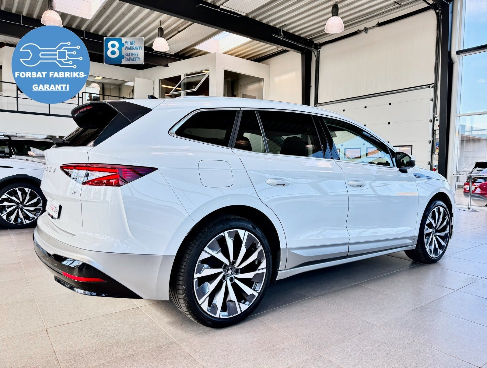 Hvid Skoda Enyaq fra 2026