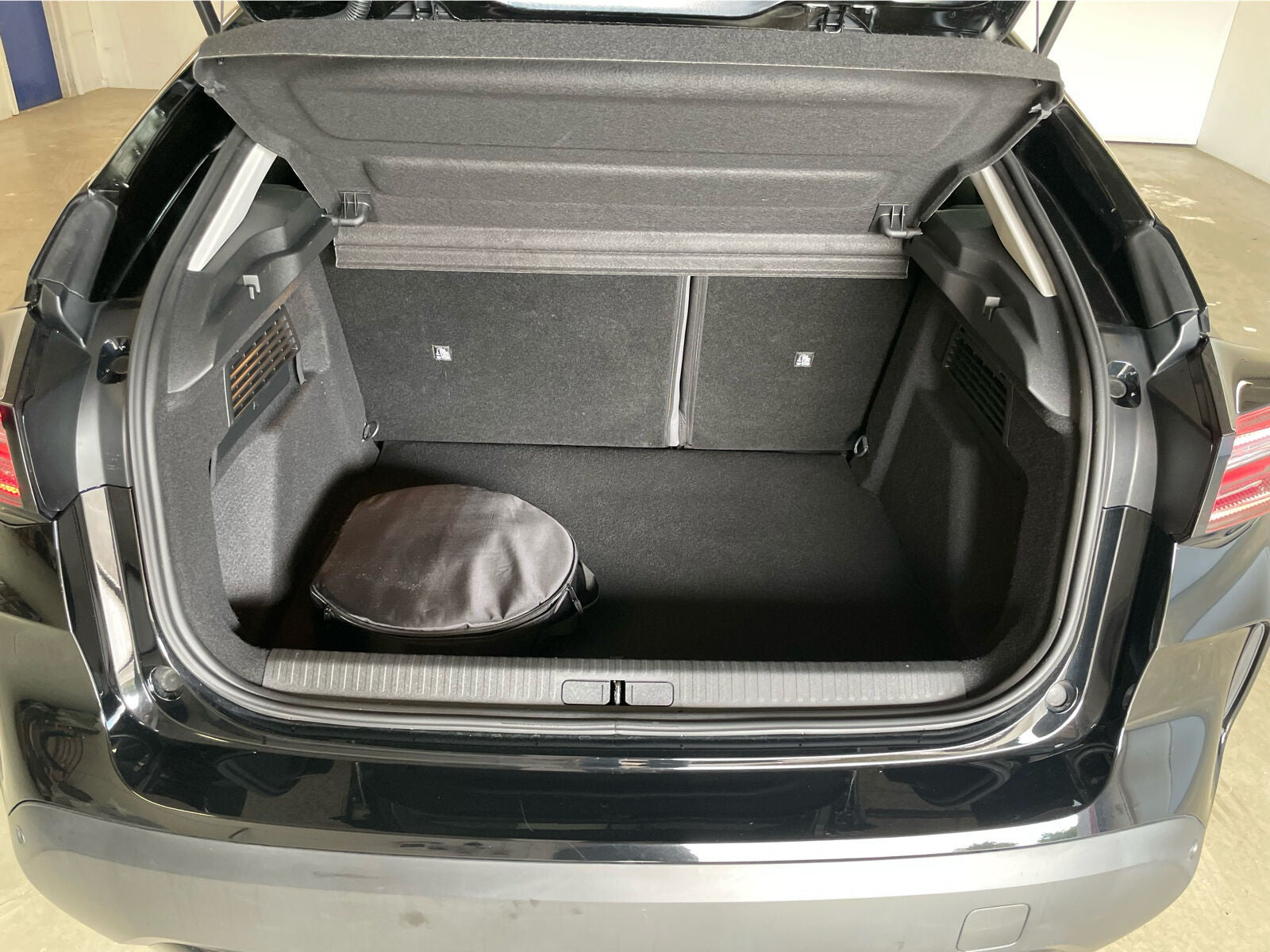 Sort Citroën ë-C4 fra 2024