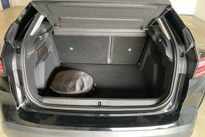 Sort Citroën ë-C4 fra 2024