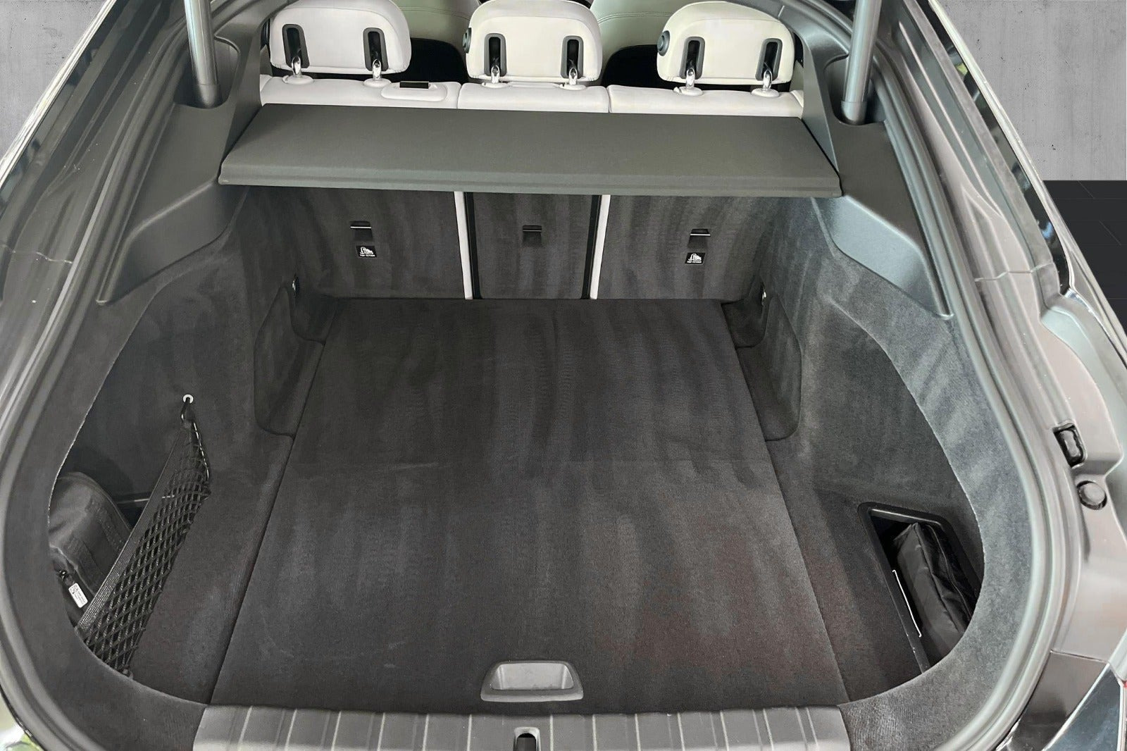 Sort BMW i4 fra 2025