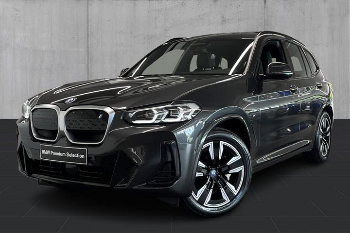 Grå BMW iX3 fra 2022