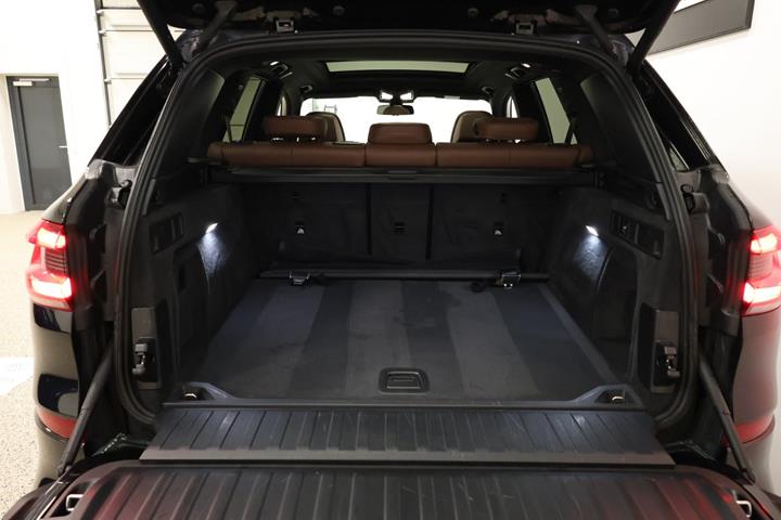 Sort BMW X5 fra 2019
