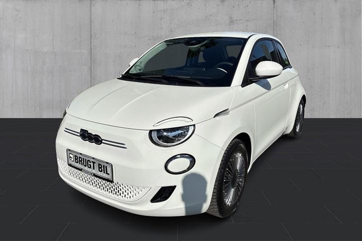 Hvid Fiat 500e fra 2023
