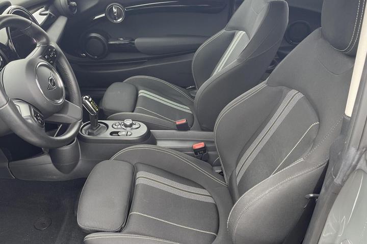 Grå Mini Cooper SE fra 2022
