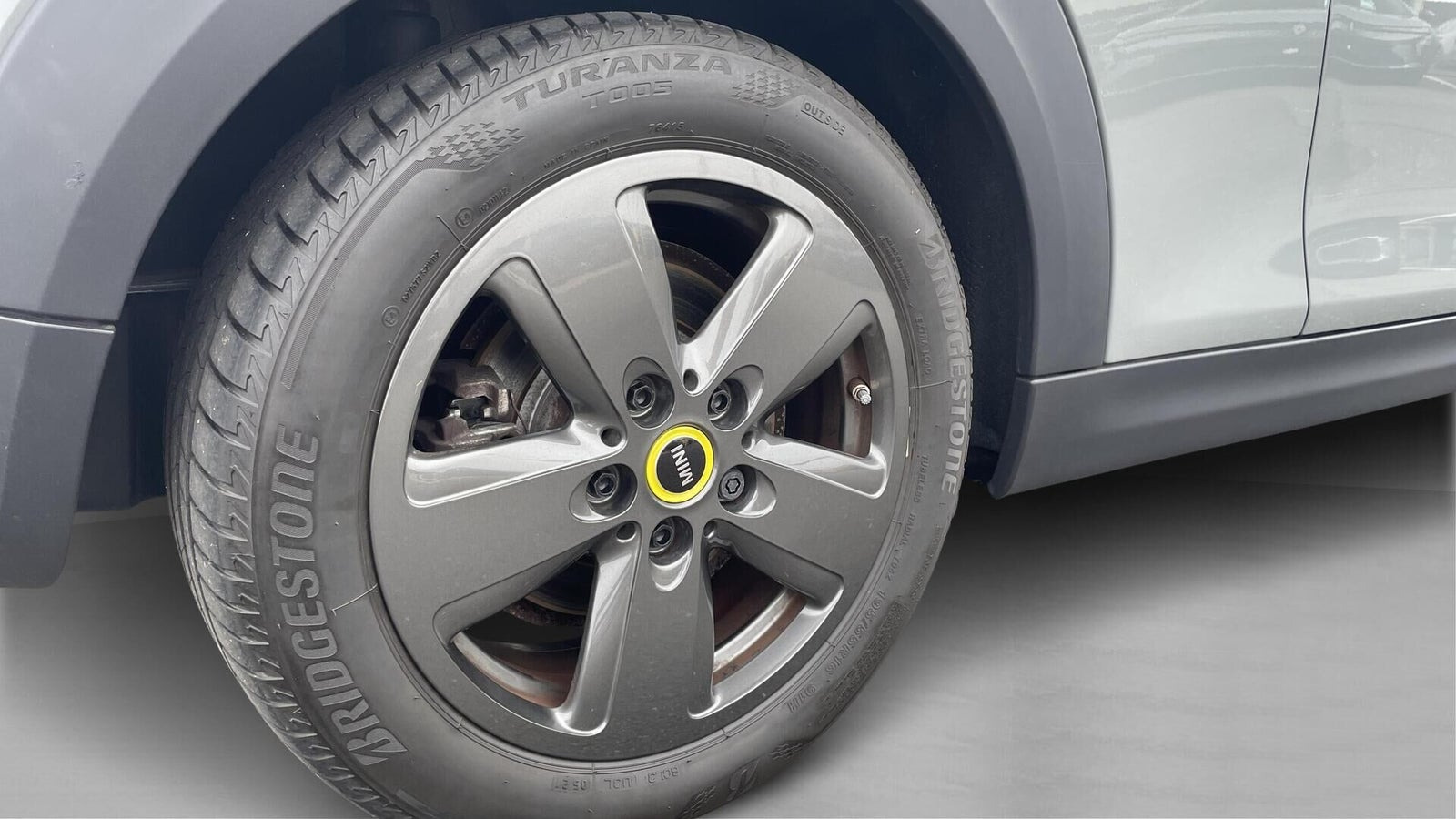 Grå Mini Cooper SE fra 2022