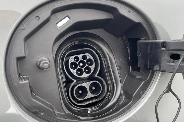 Grå Mini Cooper SE fra 2022